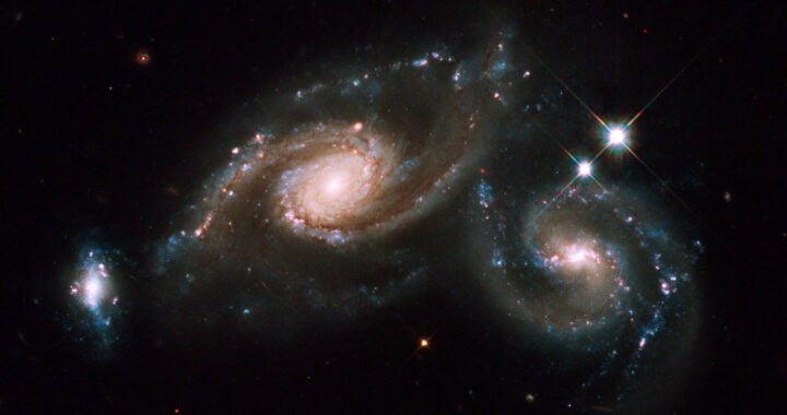 https://cdn.esahubble.org/archives/images/large/ann0904a.jpg