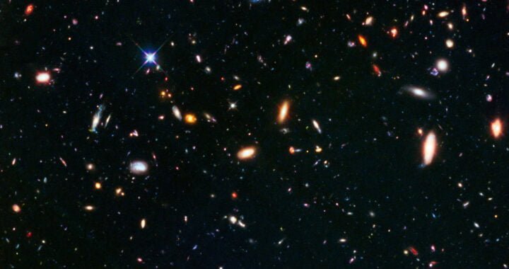 https://cdn.esahubble.org/archives/images/large/heic1615b.jpg